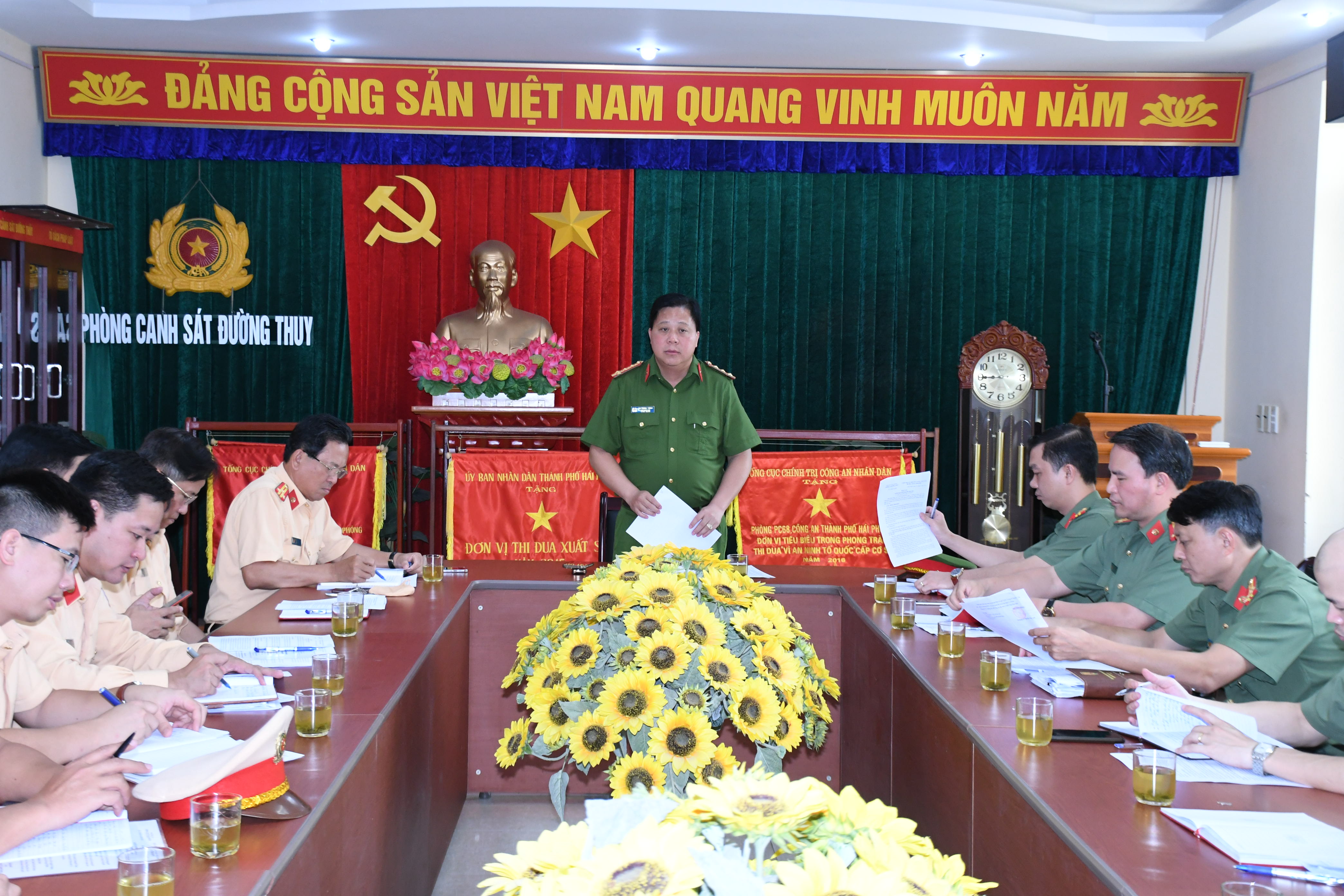 Lực lượng CSGT đường bộ - đường sắt và Cảnh sát đường thủy: Tập trung kiểm soát, giảm các chỉ số về tai nạn giao thông
